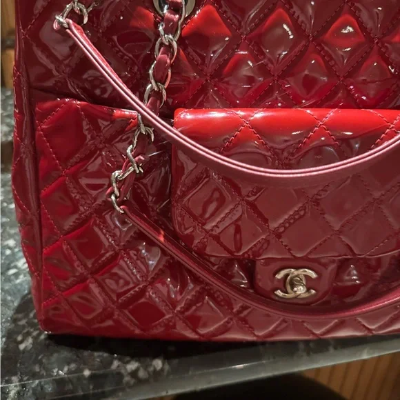 CHANEL Red Patent Quilted Tote - Picture 8 of 14